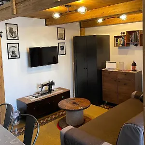 Theroom , Aeroporto di Catania Fontana Rossa Italia