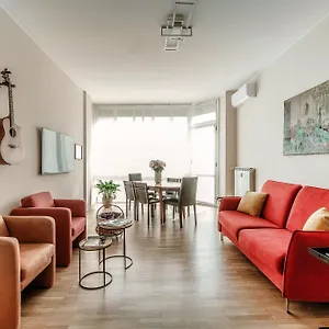 https://maison-de-raf.it-lombardy.com
